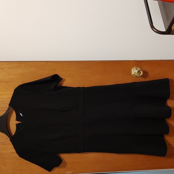 Ann Taylor Dresses & Skirts - Ann Taylor Black Dress Size 12. Make An Offer.